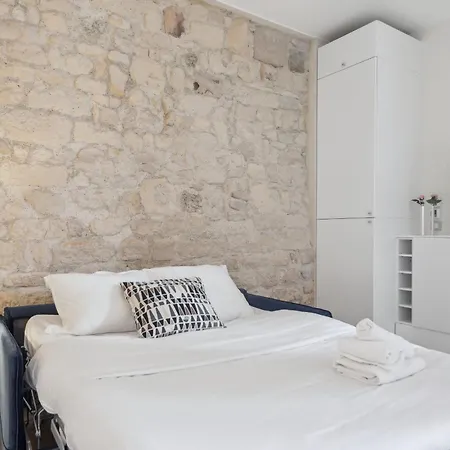 Apartment Bnbnova - Ile St Louis